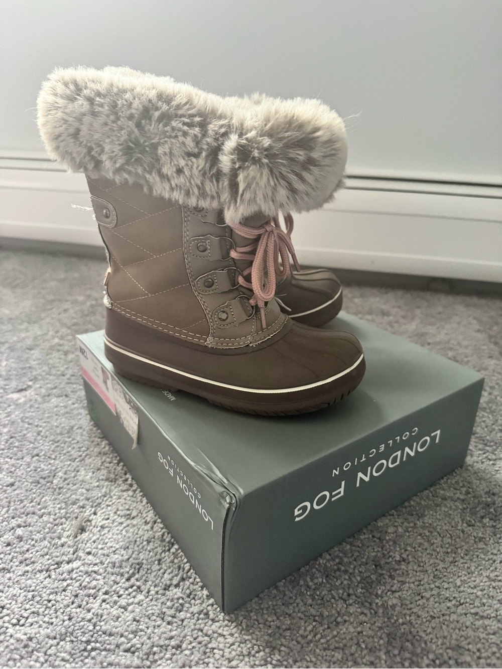 London Fog Kids' Tan Winter Boots with Pink Laces and Faux-Fur Collar